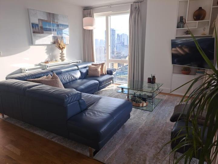 Cozy Double Room With Large En Suite Near Canary Wharf London With Amazing Views In A Shared Apartment Eksteriør bilde